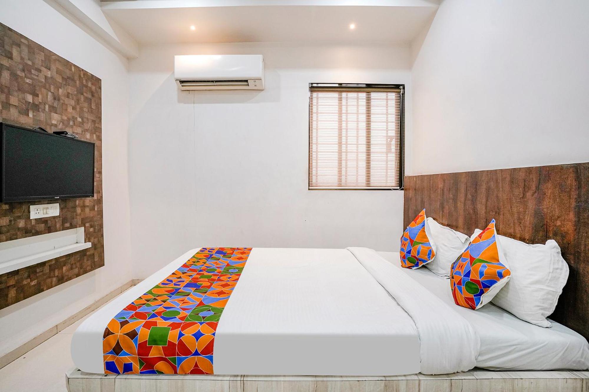 Fabhotel Krishna Inn Kashele Exterior foto